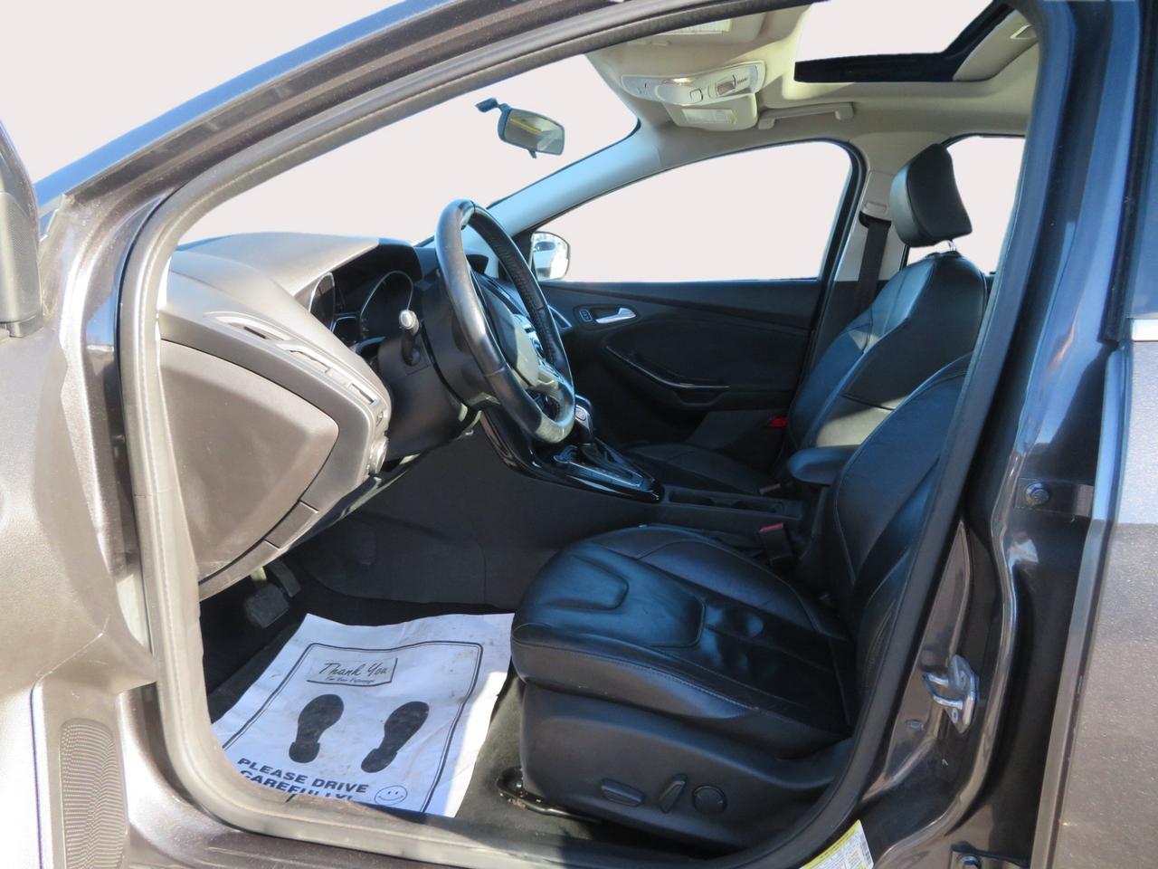 2015 Ford Focus 5dr HB Titanium Photo