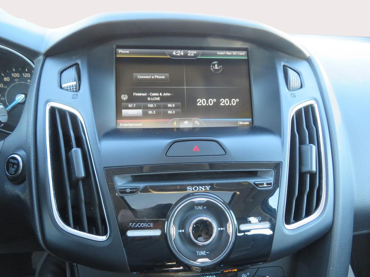 2015 Ford Focus 5dr HB Titanium Photo