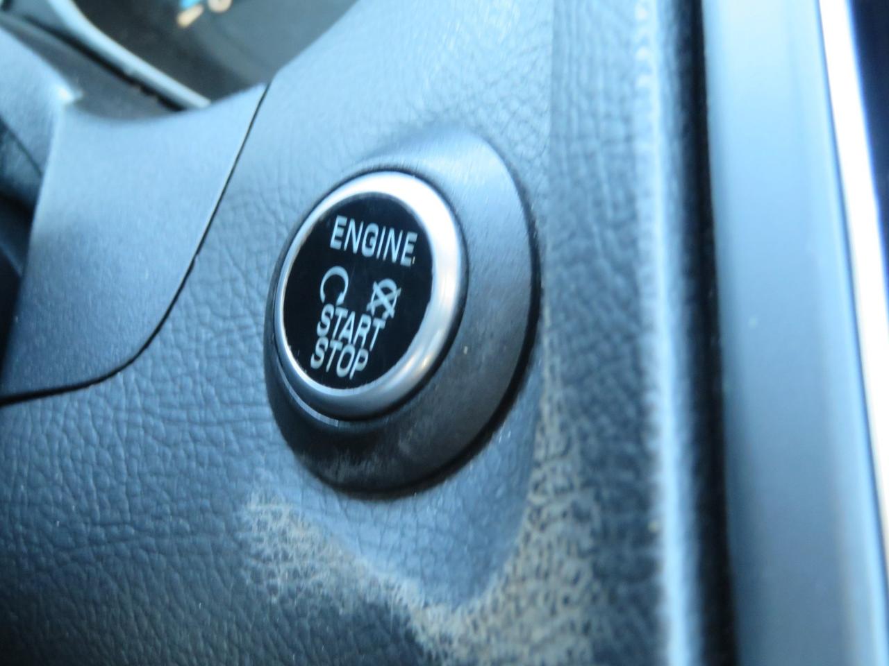 2015 Ford Focus 5dr HB Titanium Photo