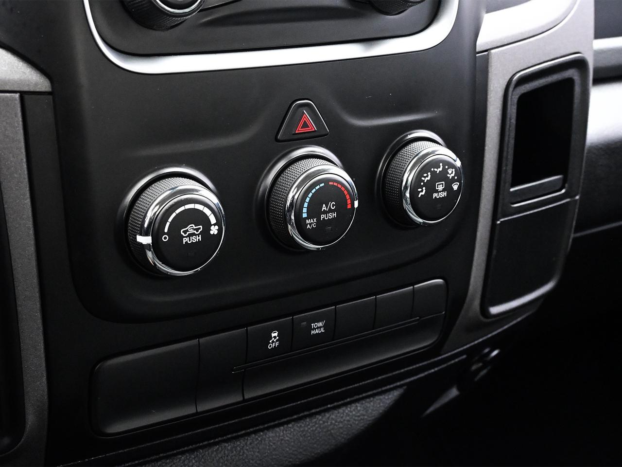 2017 RAM 1500 ST Crew Cab 4x4 ~Bluetooth ~Tonneau ~Backup Camera Photo