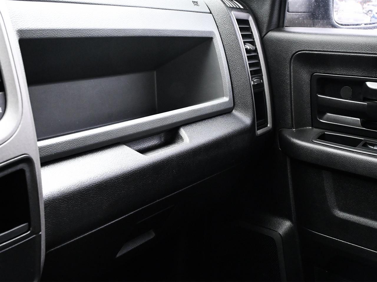 2017 RAM 1500 ST Crew Cab 4x4 ~Bluetooth ~Tonneau ~Backup Camera Photo