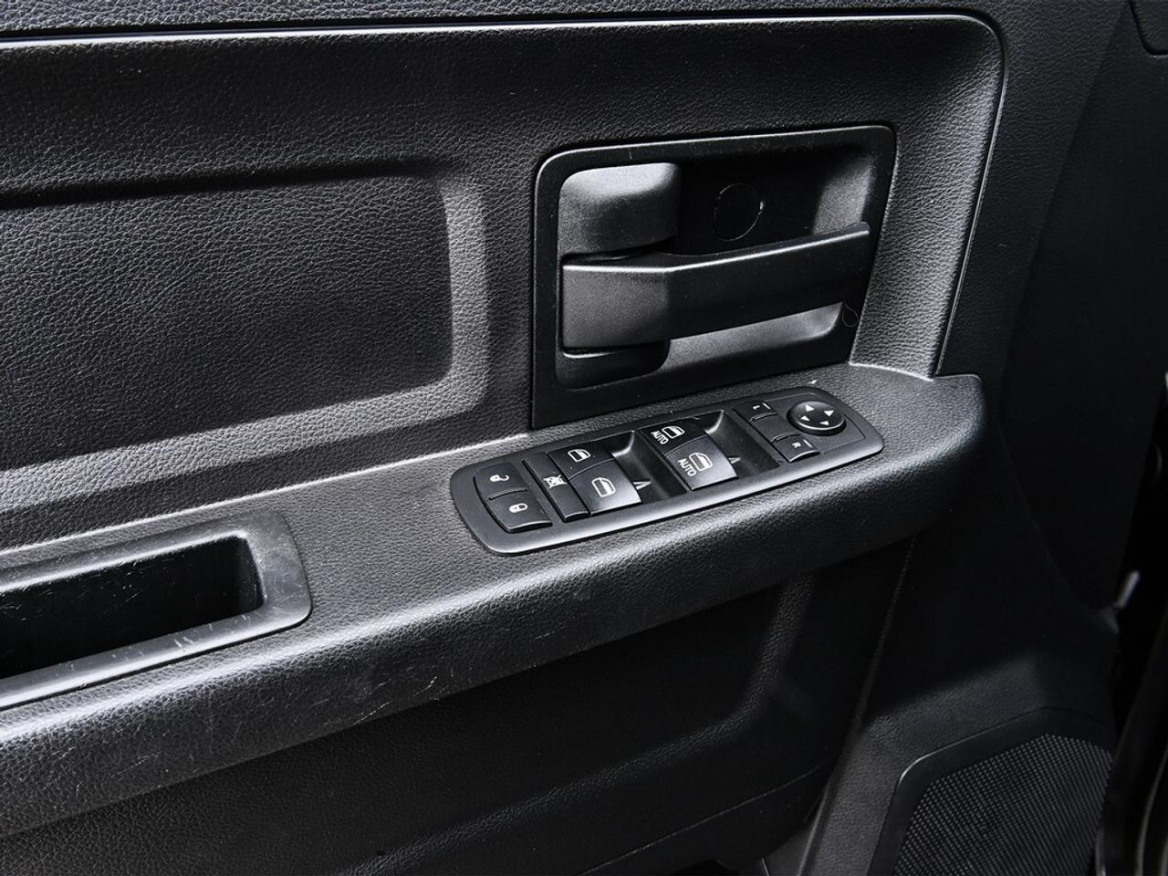 2017 RAM 1500 ST Crew Cab 4x4 ~Bluetooth ~Tonneau ~Backup Camera Photo