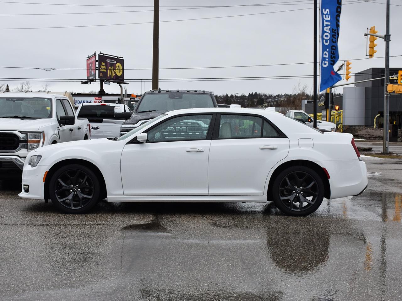 2023 Chrysler 300 Touring L ~Nav ~Camera ~Heated Leather ~Blind Spot Photo