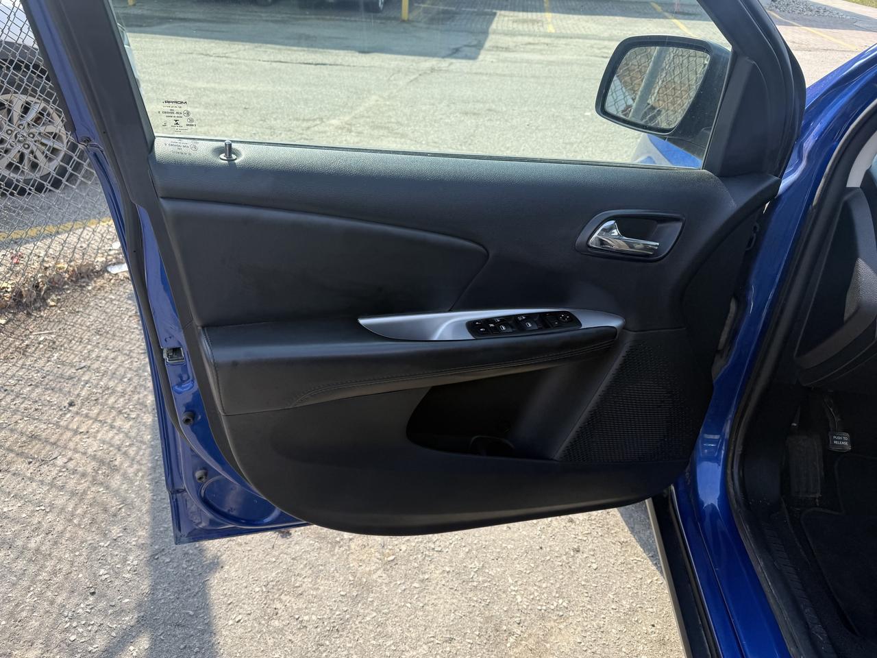 2015 Dodge Journey *** 3 YEAR WARRANTY INCLUDED *** Photo