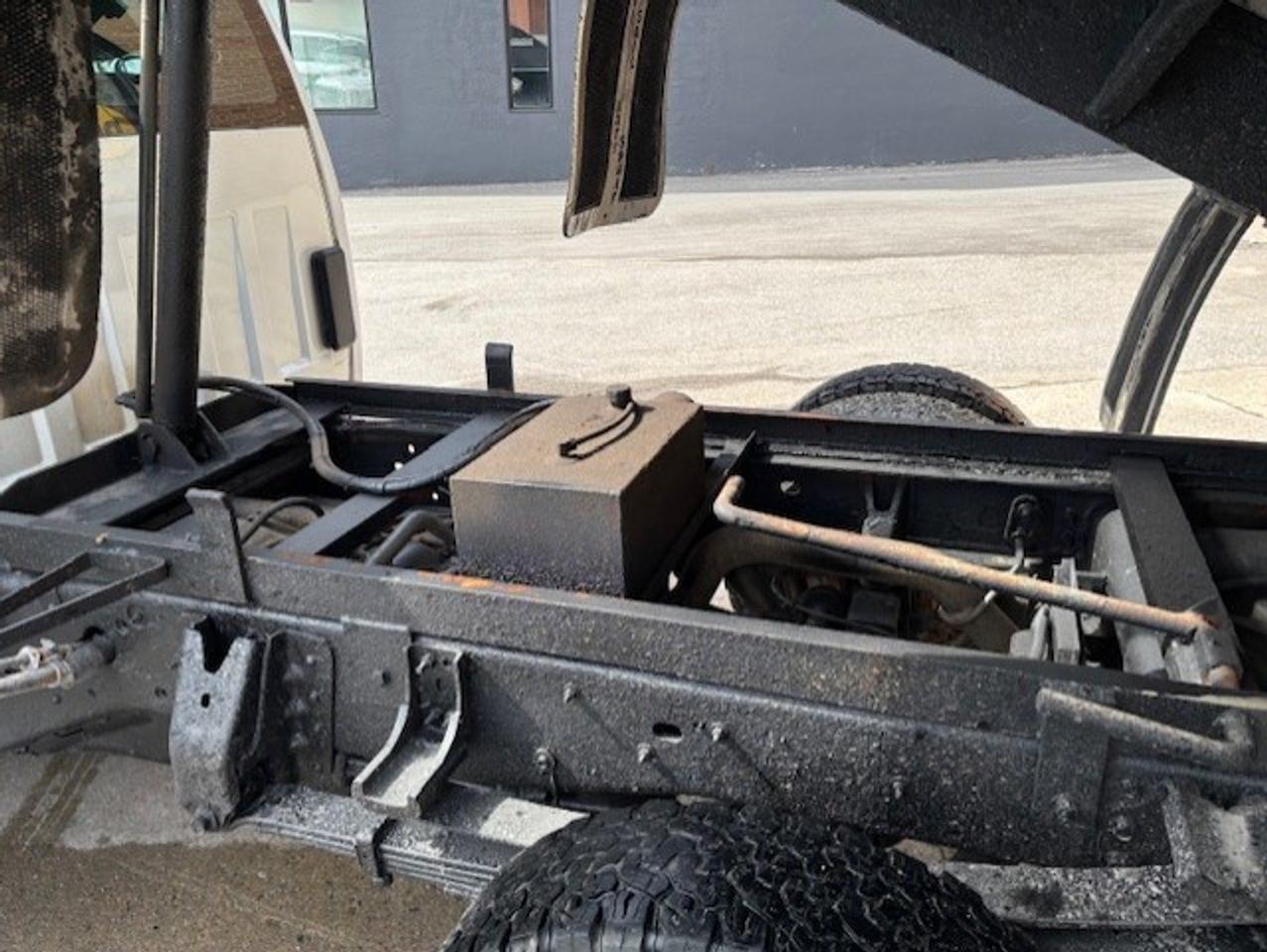 2012 Chevrolet Silverado 3500HD REGULAR CAB 9.5 FOOT DEL DUMP BOX-NEW TIRES-BRAKES Photo