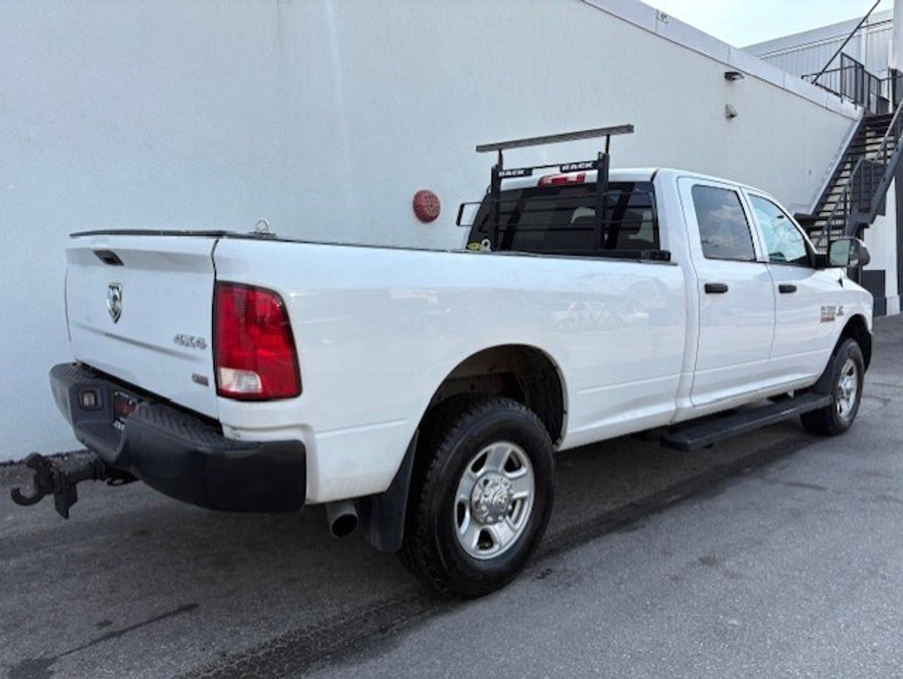 2016 RAM 3500 4WD 6.7L CUMMINS DIESEL-CREW CAB-LONG BOX-ONLY 74K Photo4