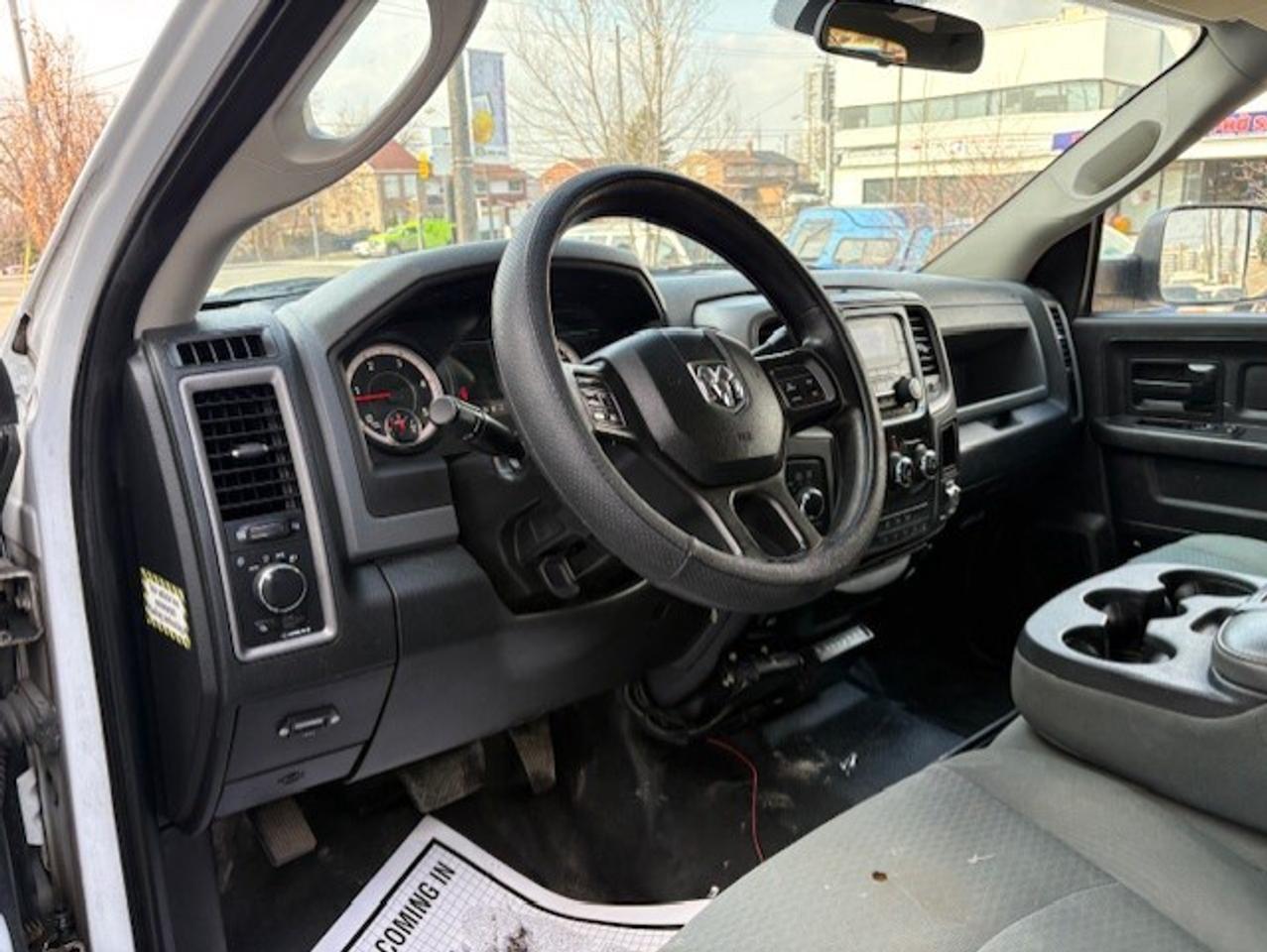 2016 RAM 3500 4WD 6.7L CUMMINS DIESEL-CREW CAB-LONG BOX-ONLY 74K Photo