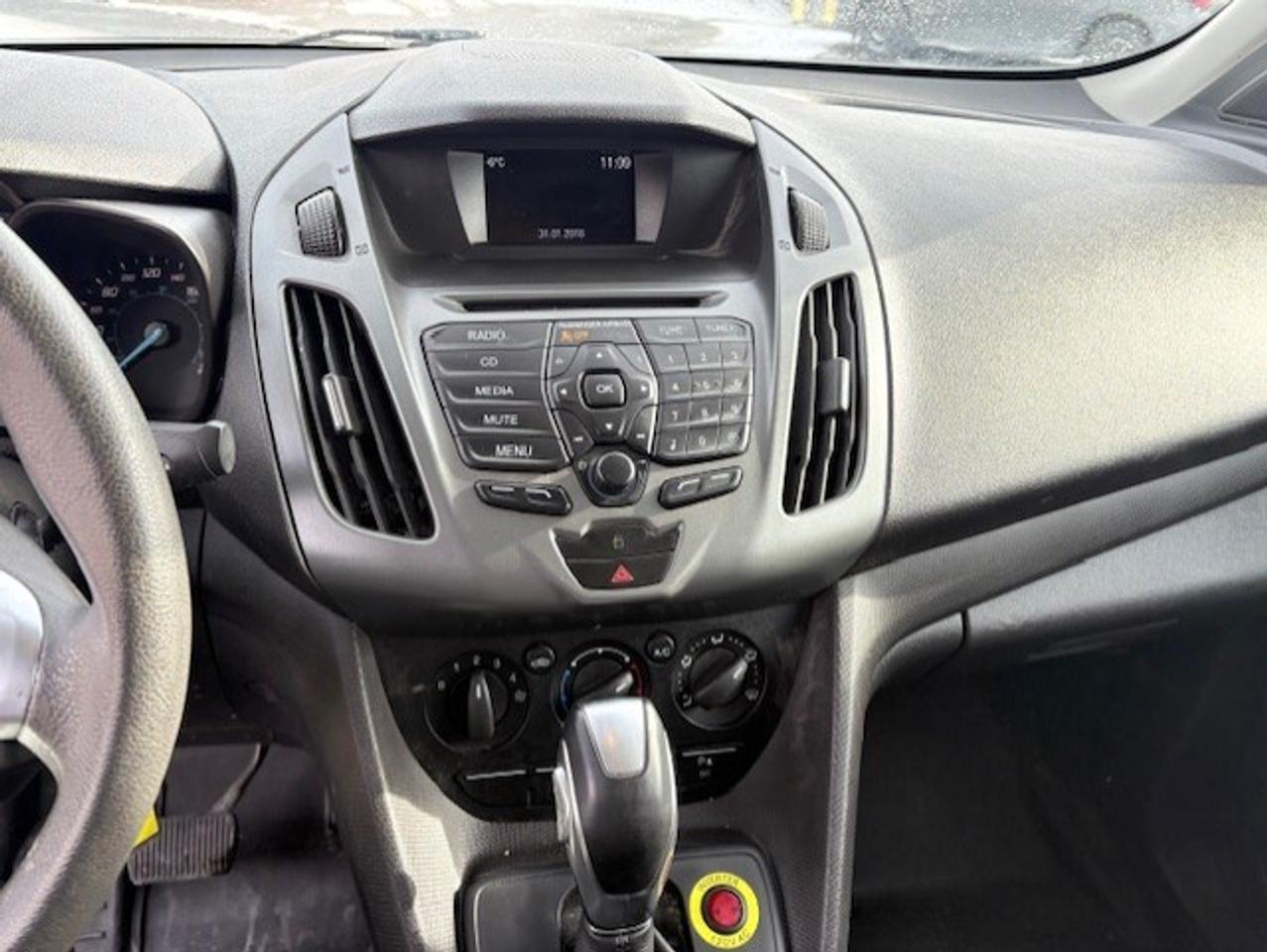 2018 Ford Transit Connect XL NO WINDOWS-SHELVES-DIVIDER-CAMERA-LADDER RACKS Photo