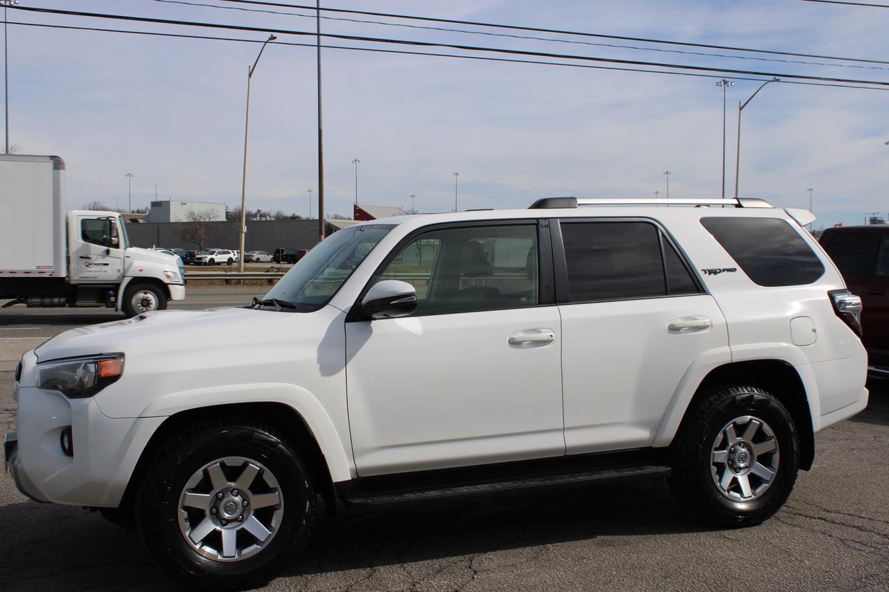 2016 Toyota 4Runner SR5 4WD SAFETY INCLUDED Photo2