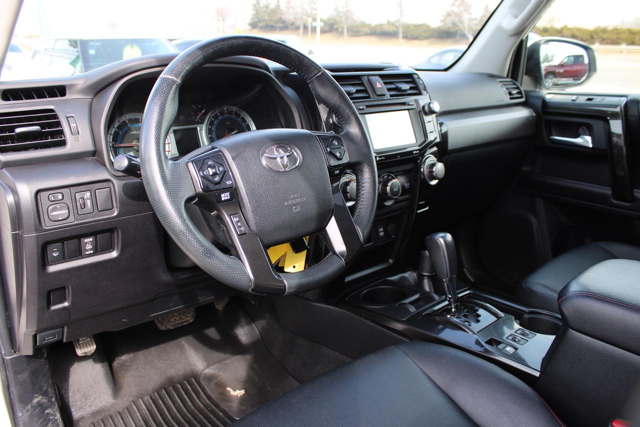 2016 Toyota 4Runner SR5 4WD SAFETY INCLUDED Photo