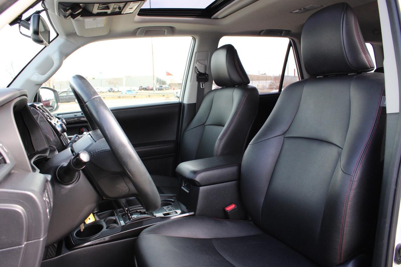 2016 Toyota 4Runner SR5 4WD SAFETY INCLUDED Photo