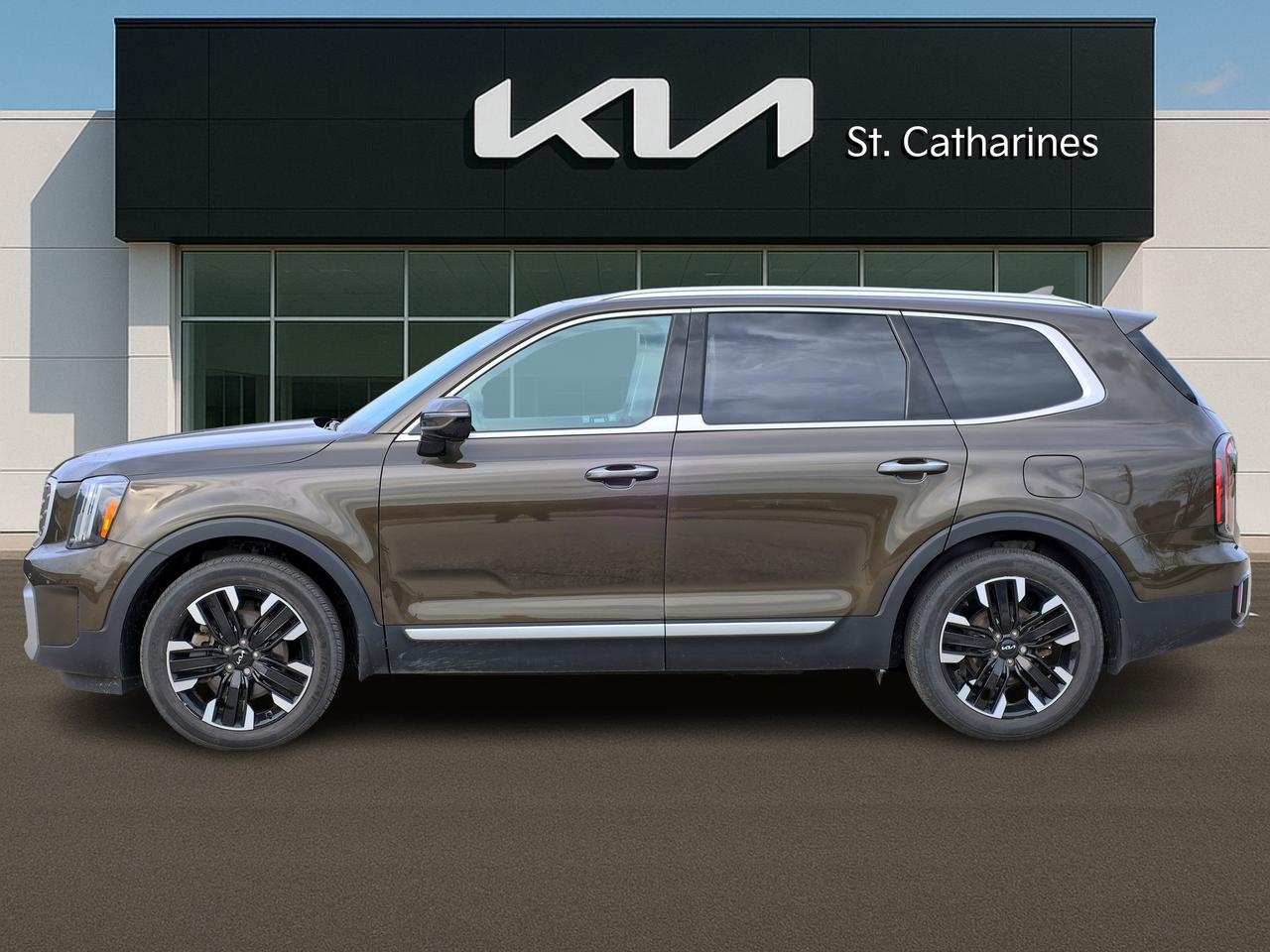 2023 Kia Telluride SX Limited   HUD   Nappa Leather   FDM Photo
