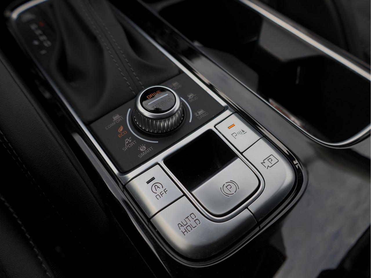 2023 Kia Telluride SX Limited   HUD   Nappa Leather   FDM Photo