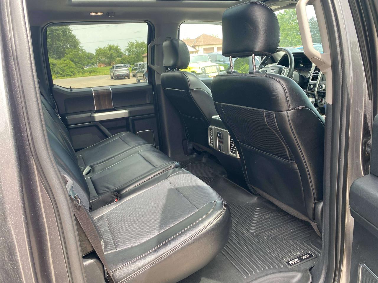 2016 Ford F-150 LARIAT, CLEAN CARFAX, HEATED/ COOLED LEATHER SEATS Photo