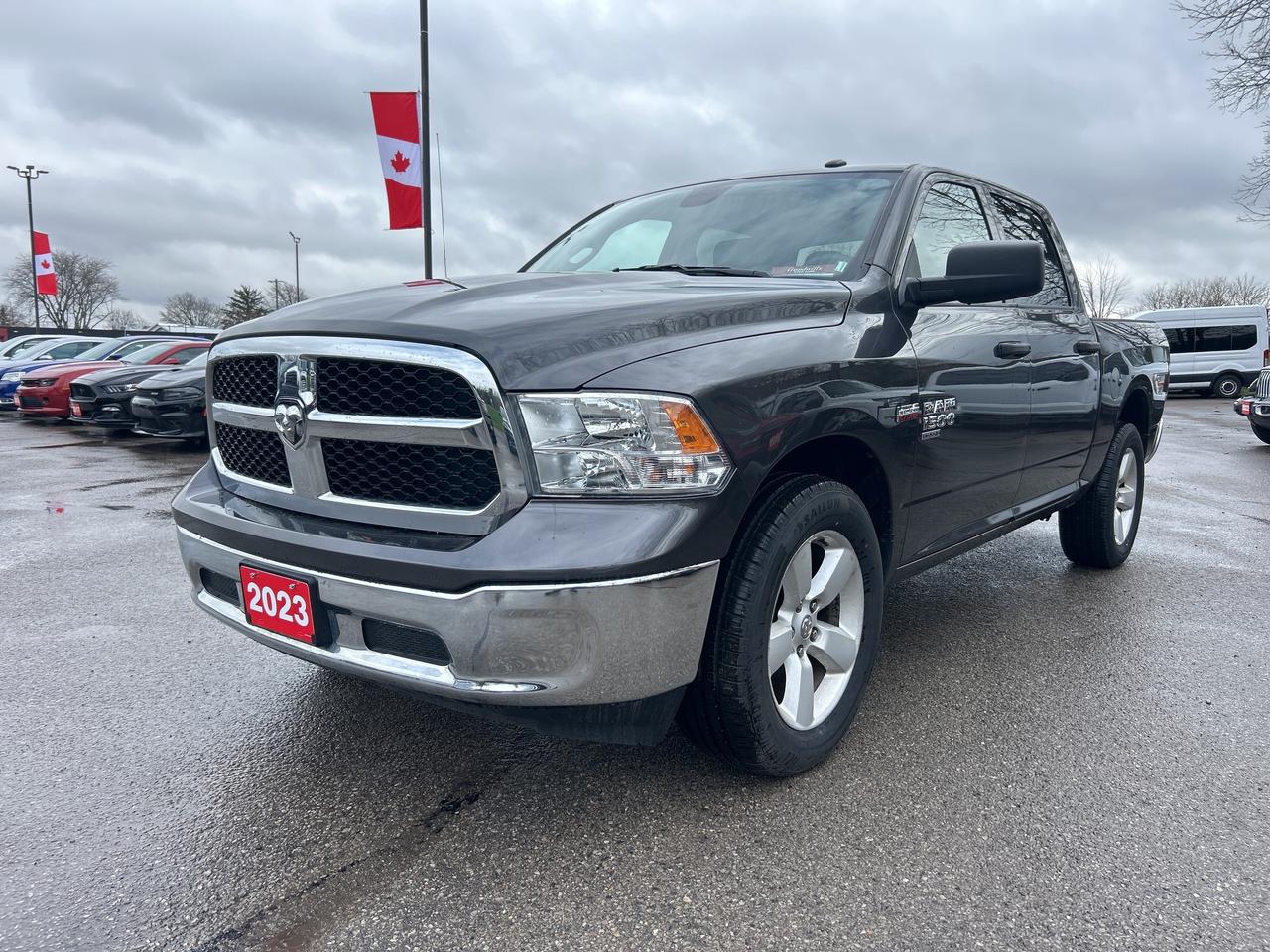 2023 RAM 1500 Classic SLT, 6 PASSENGER, 4X4, 5.7L HEMI, BACK UP CAMERA! Photo