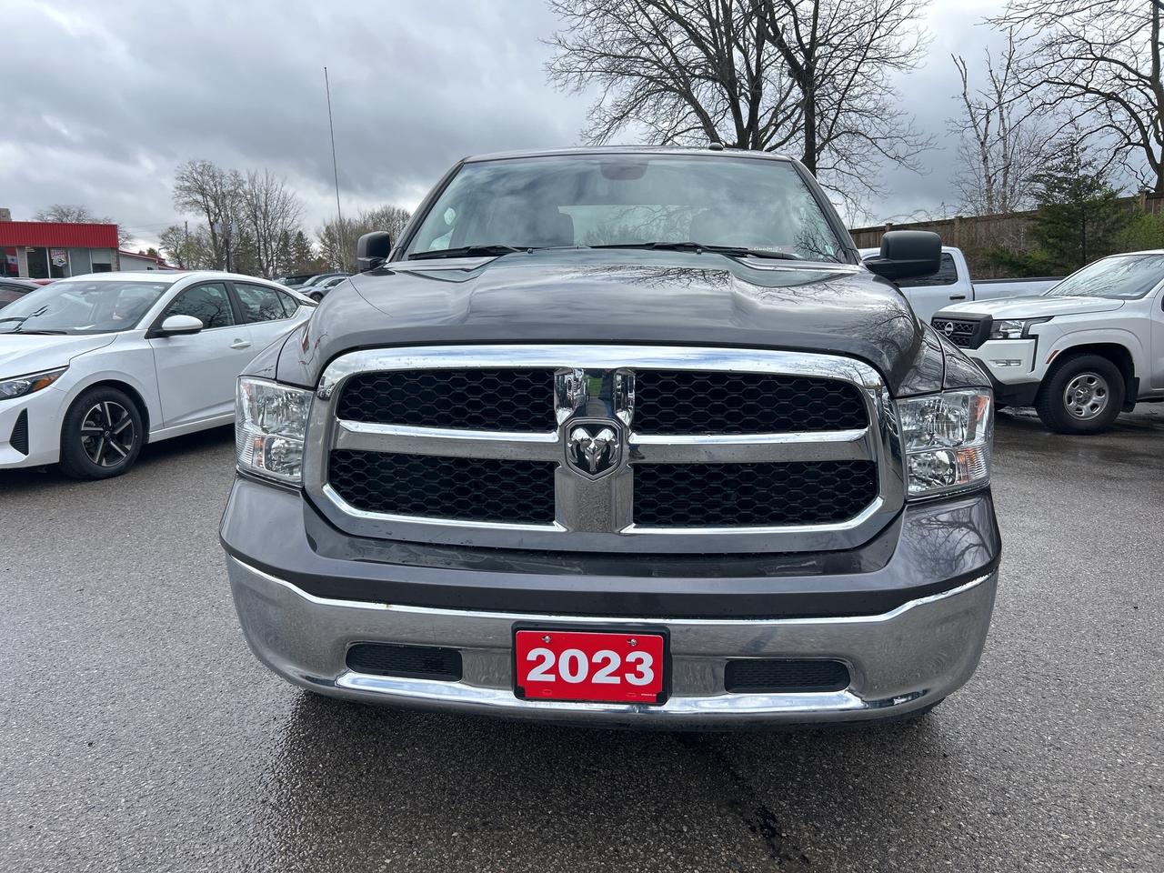 2023 RAM 1500 Classic SLT, 6 PASSENGER, 4X4, 5.7L HEMI, BACK UP CAMERA! Photo