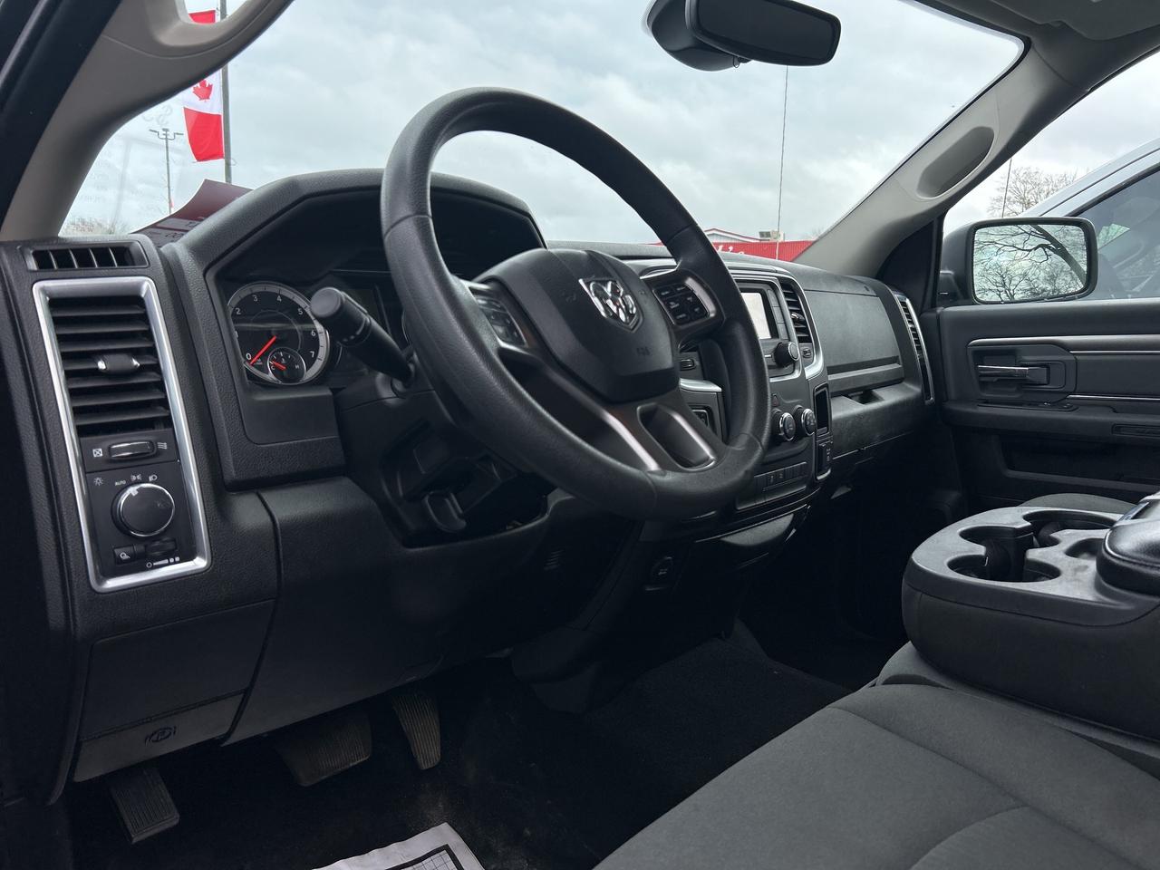 2023 RAM 1500 Classic SLT, 6 PASSENGER, 4X4, 5.7L HEMI, BACK UP CAMERA! Photo
