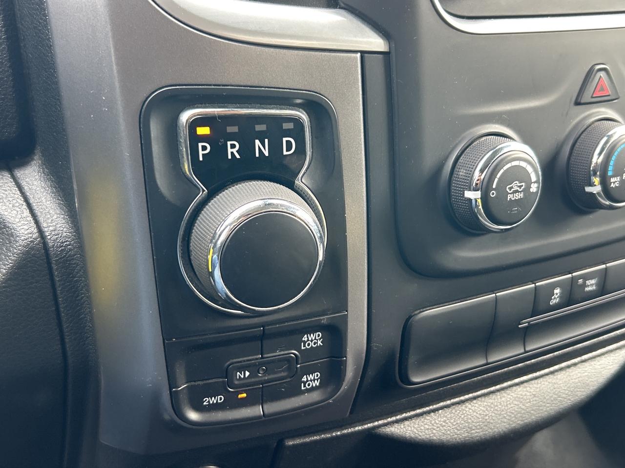 2023 RAM 1500 Classic SLT, 6 PASSENGER, 4X4, 5.7L HEMI, BACK UP CAMERA! Photo
