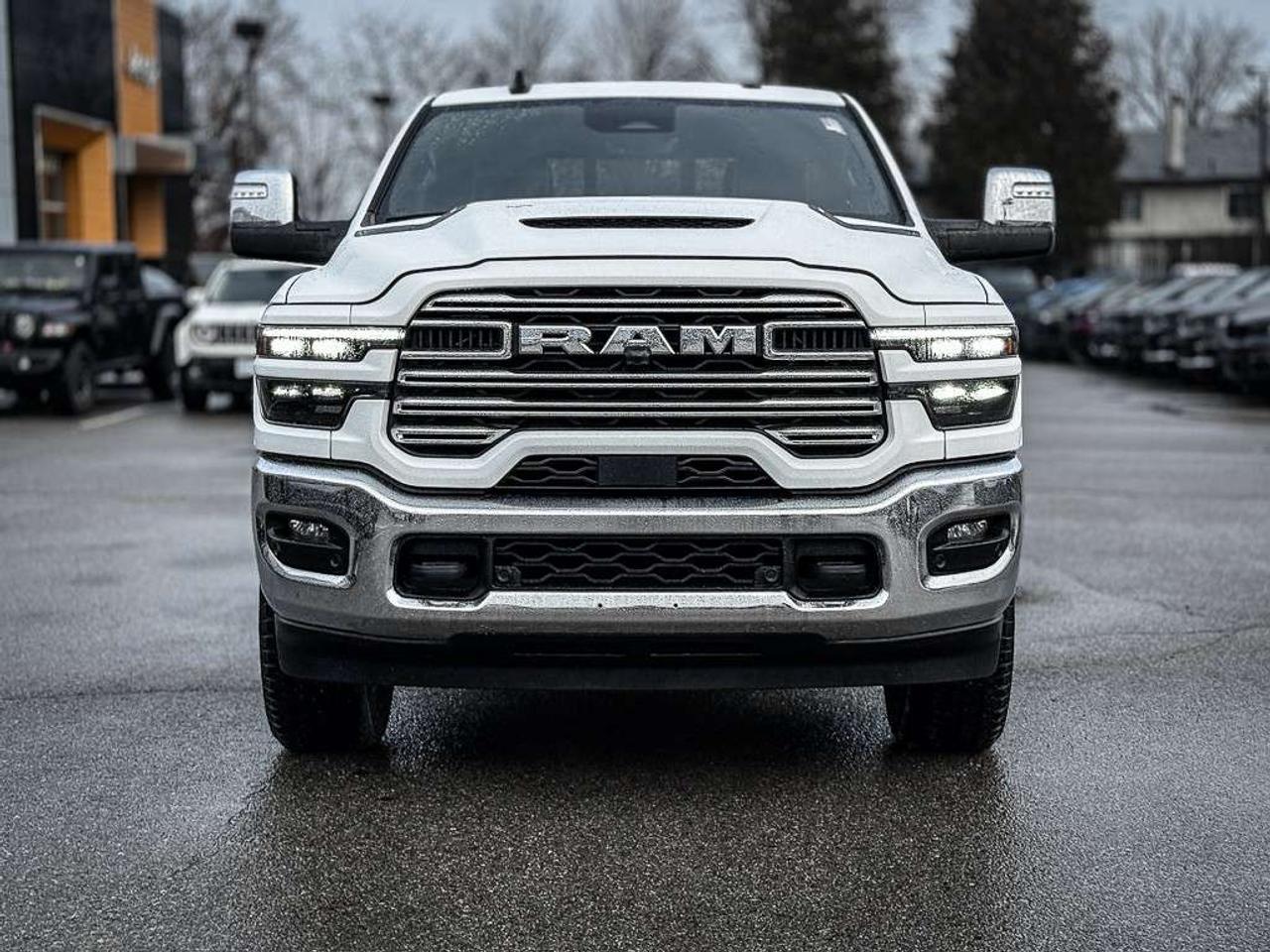 2025 RAM 3500 Laramie   CREW   LEVEL 2 PLUS   SPORT APPEARANCE PKG   SUNROOF   5TH WHEEL PREP Photo5
