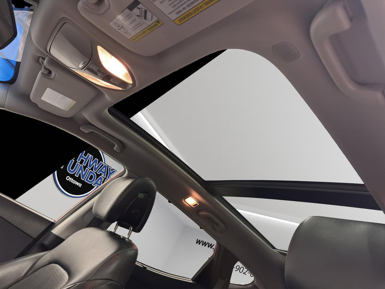 2015 Hyundai Santa Fe Sport Limited | Heated Seats | Reverse Cam Photo