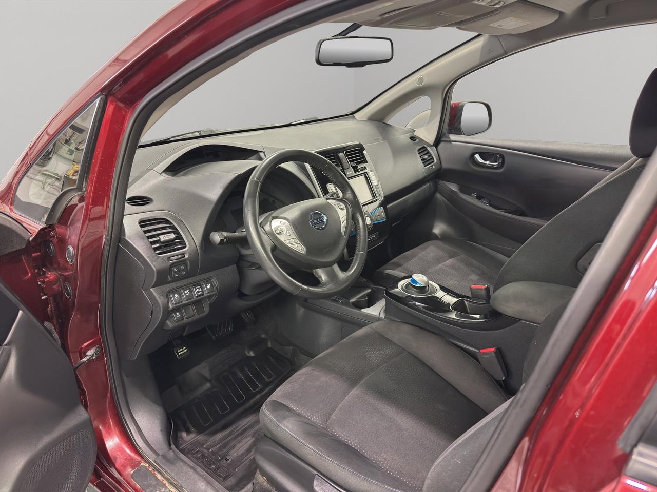 2017 Nissan Leaf SL | Reverse Cam | Heated Seats Photo