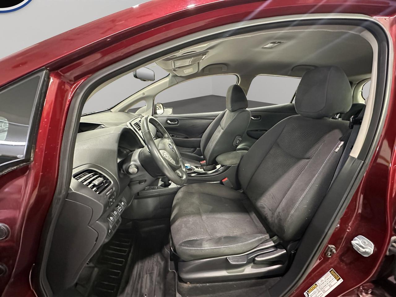 2017 Nissan Leaf SL | Reverse Cam | Heated Seats Photo