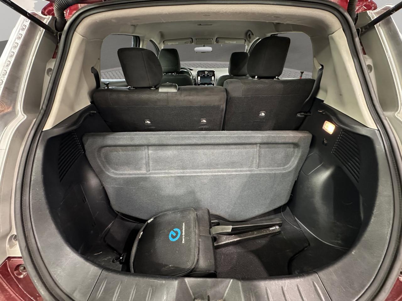 2017 Nissan Leaf SL | Reverse Cam | Heated Seats Photo