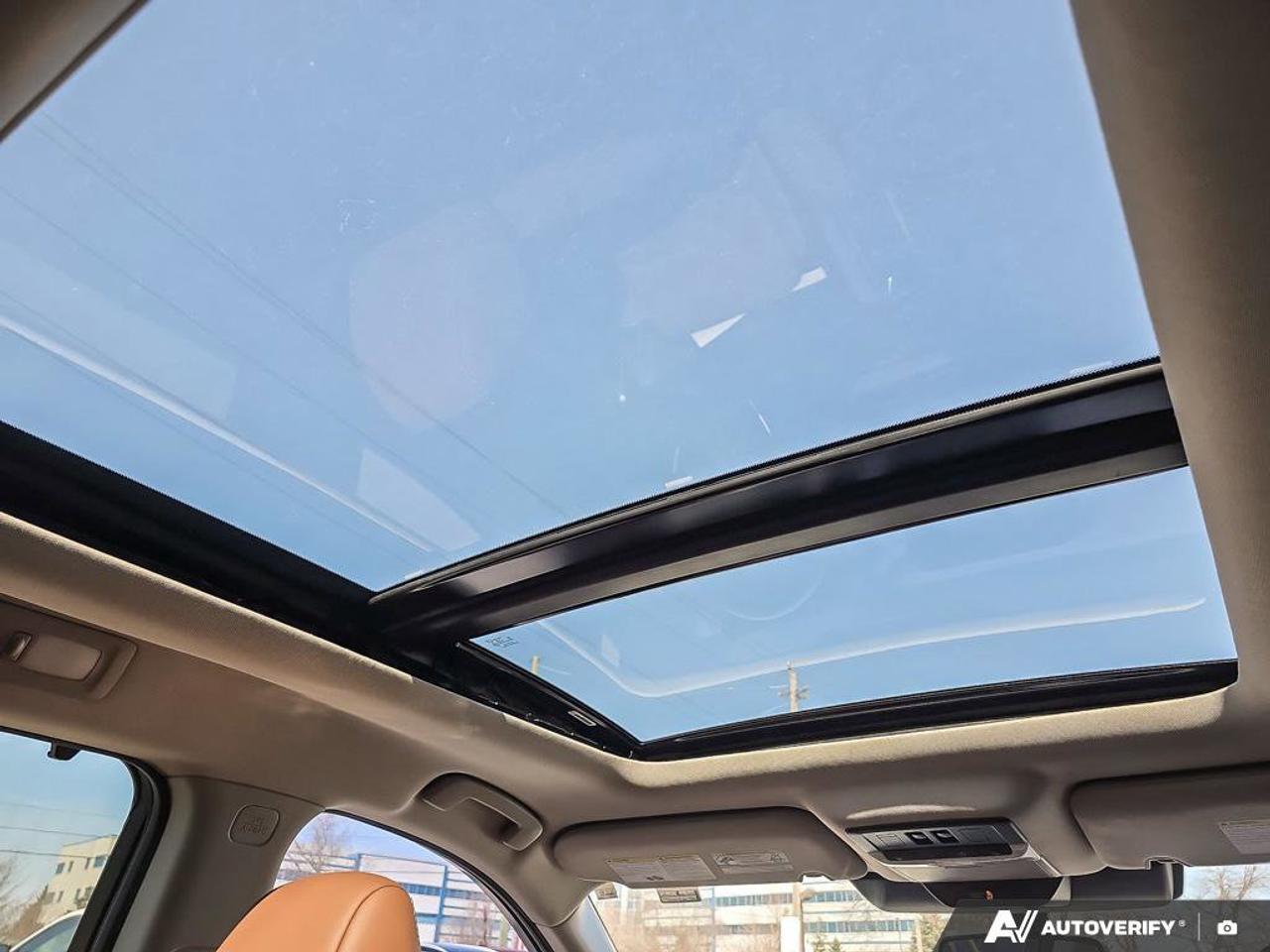 2022 Nissan Pathfinder Platinum | Wireless Apple Car Play | 3 Row Seating | Photo