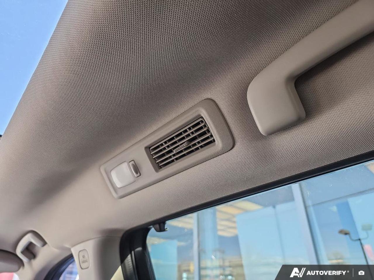 2022 Nissan Pathfinder Platinum | Wireless Apple Car Play | 3 Row Seating | Photo