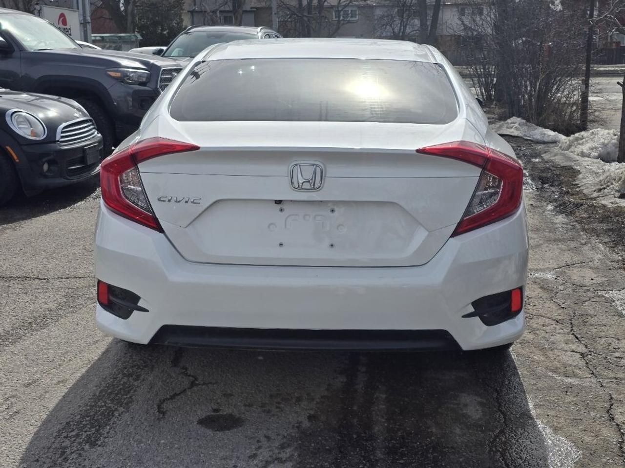 2017 Honda Civic Sedan 4dr CVT EX Photo