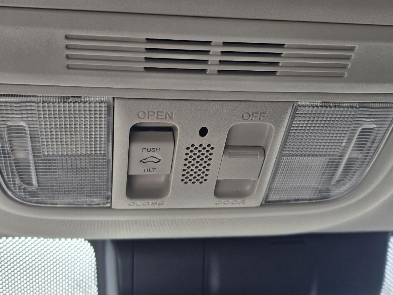 2017 Honda Civic Sedan 4dr CVT EX Photo