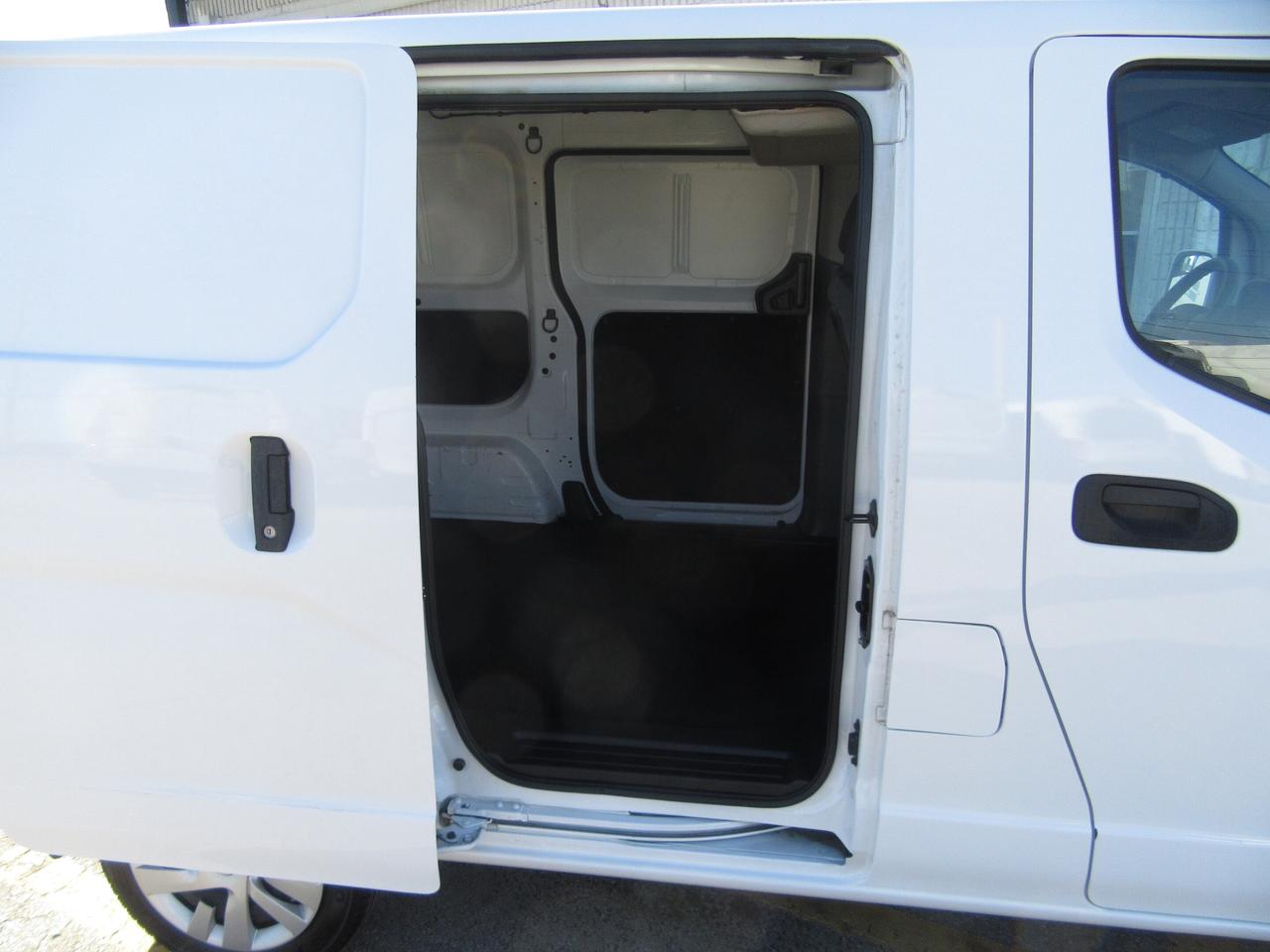 2021 Nissan NV200 Cargo Van Photo