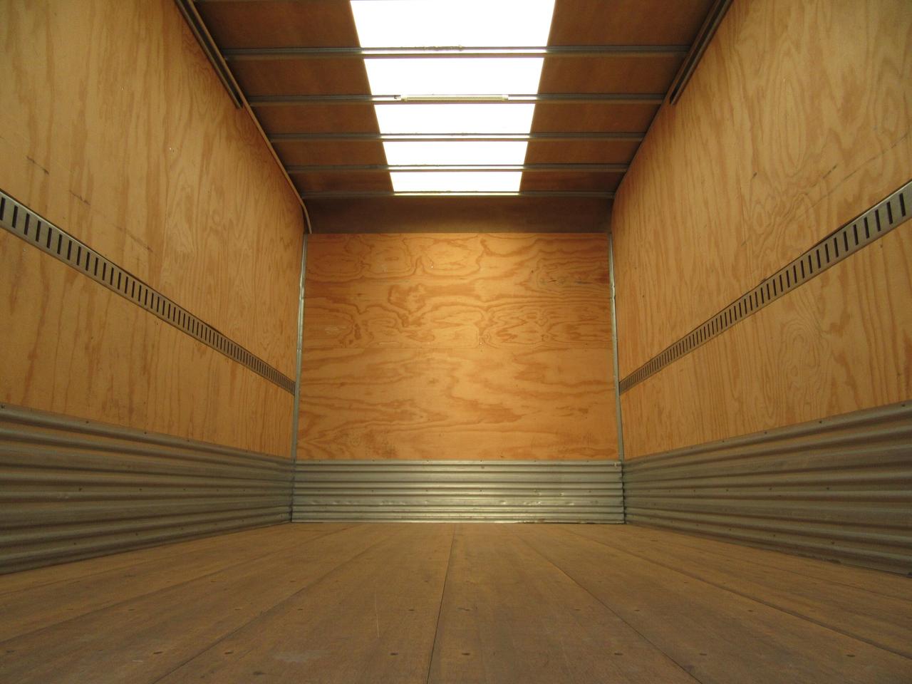 2023 Ford F-650 16FT UNICELL BOX POWER LIFTGATE Photo