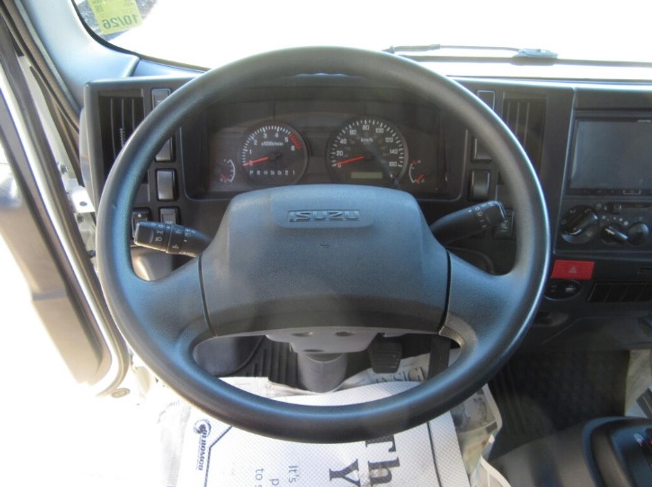 2024 Isuzu NPR GAS 20FT HIGH & WIDE BOX POWER LIFT GATE Photo4