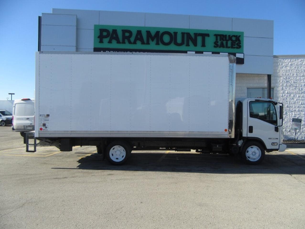 2024 Isuzu NPR GAS 20FT HIGH & WIDE BOX POWER LIFT GATE Photo