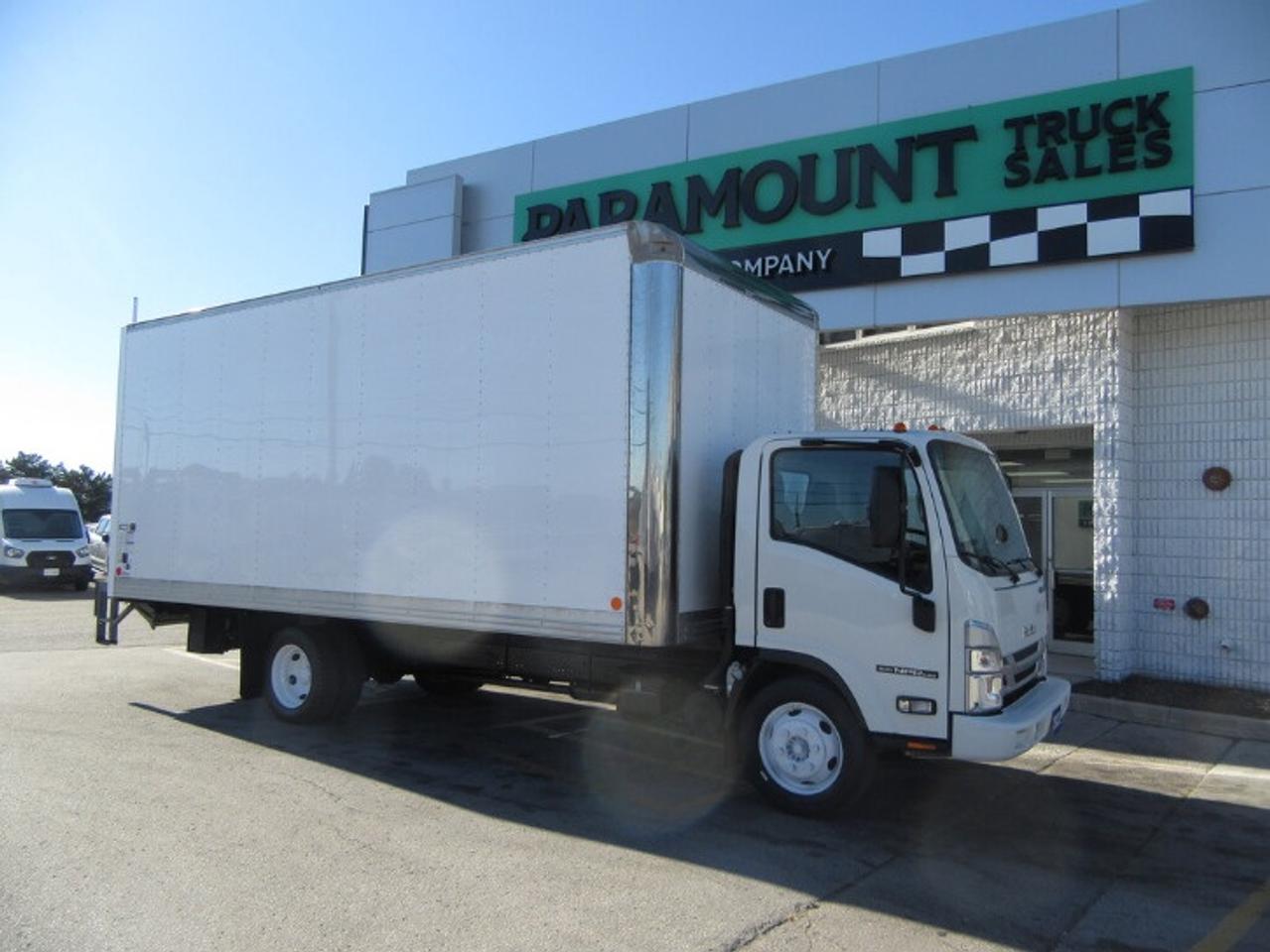 2024 Isuzu NPR GAS 20FT HIGH & WIDE BOX POWER LIFT GATE Photo