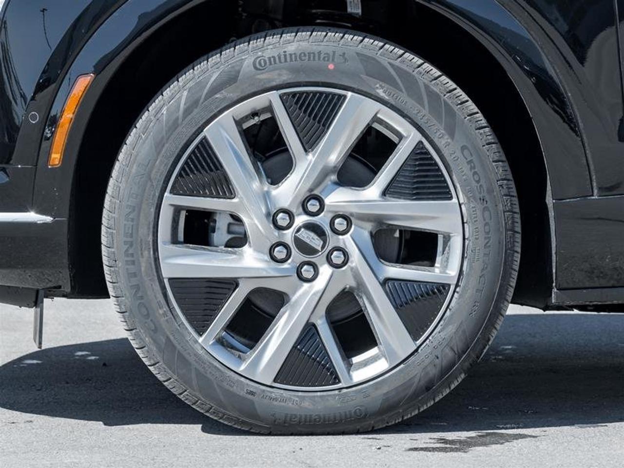 2026 Cadillac OPTIQ Luxury Photo