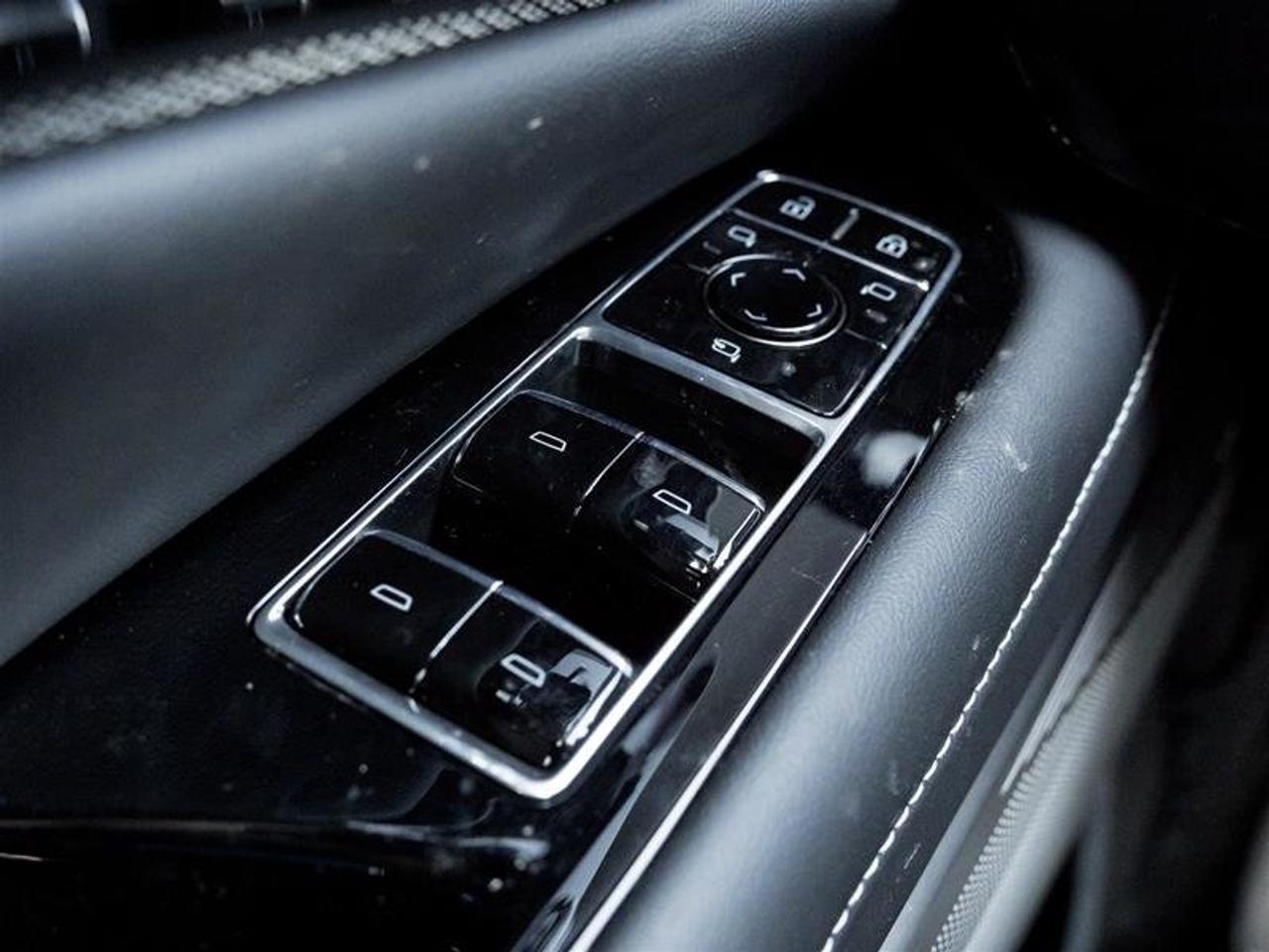 2026 Cadillac OPTIQ Luxury Photo