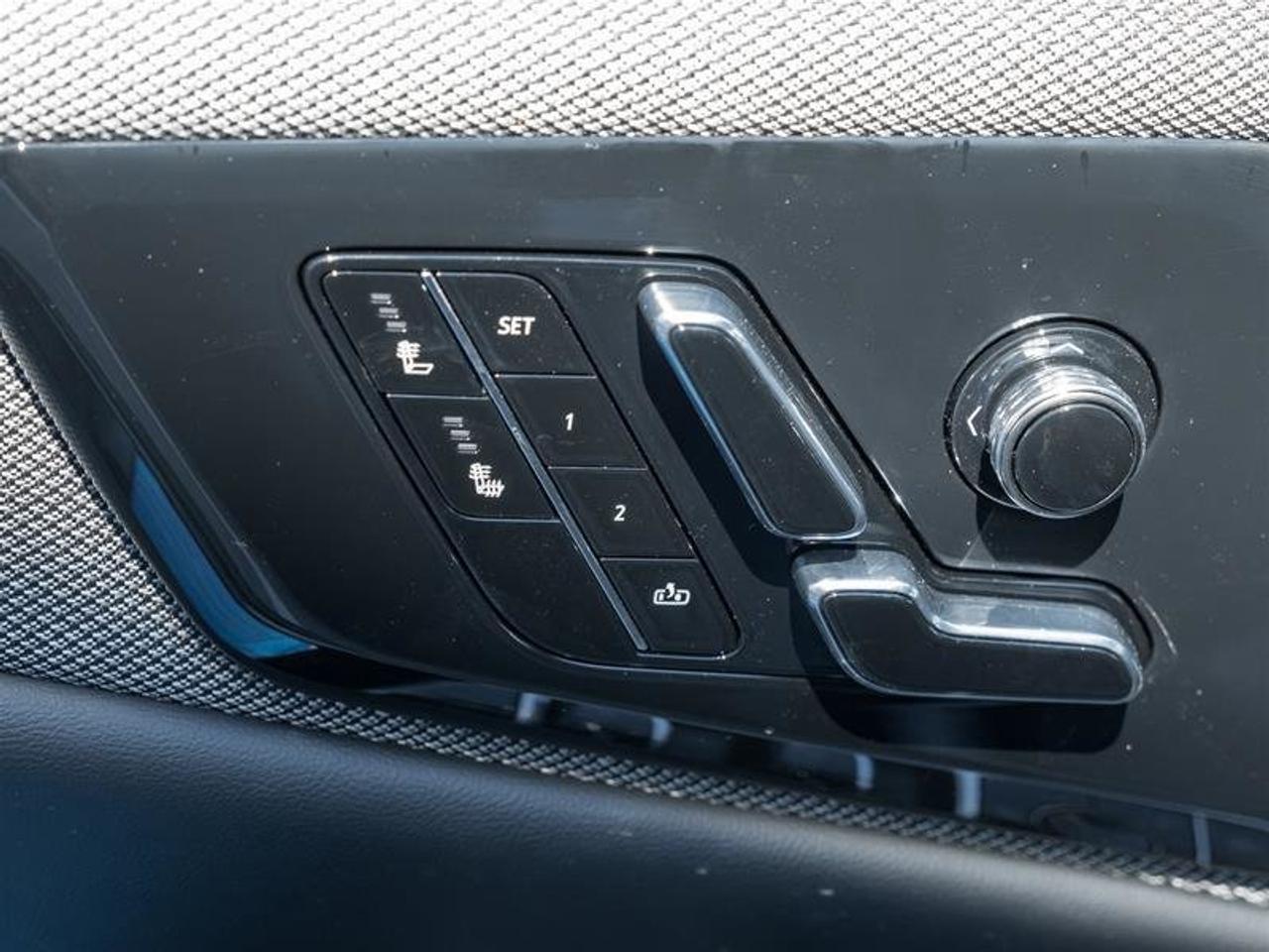 2026 Cadillac OPTIQ Luxury Photo
