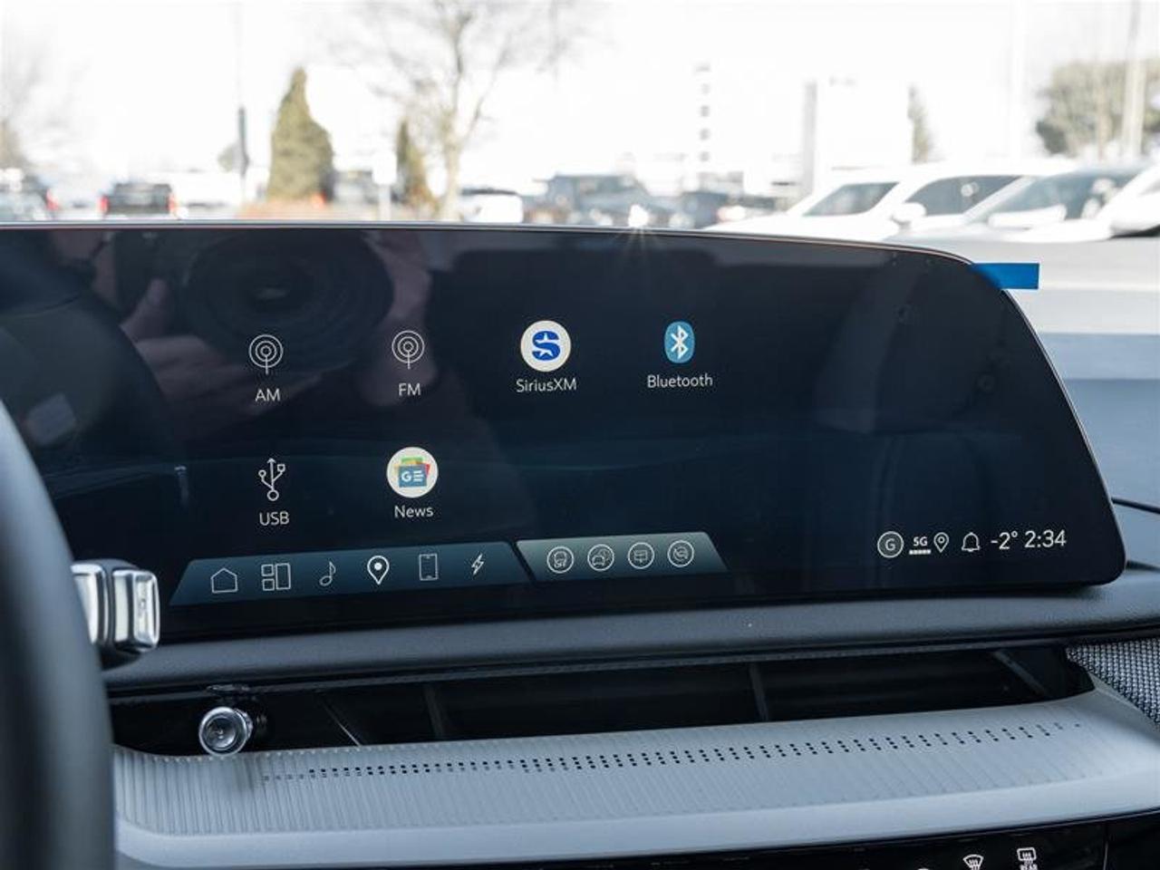 2026 Cadillac OPTIQ Luxury Photo