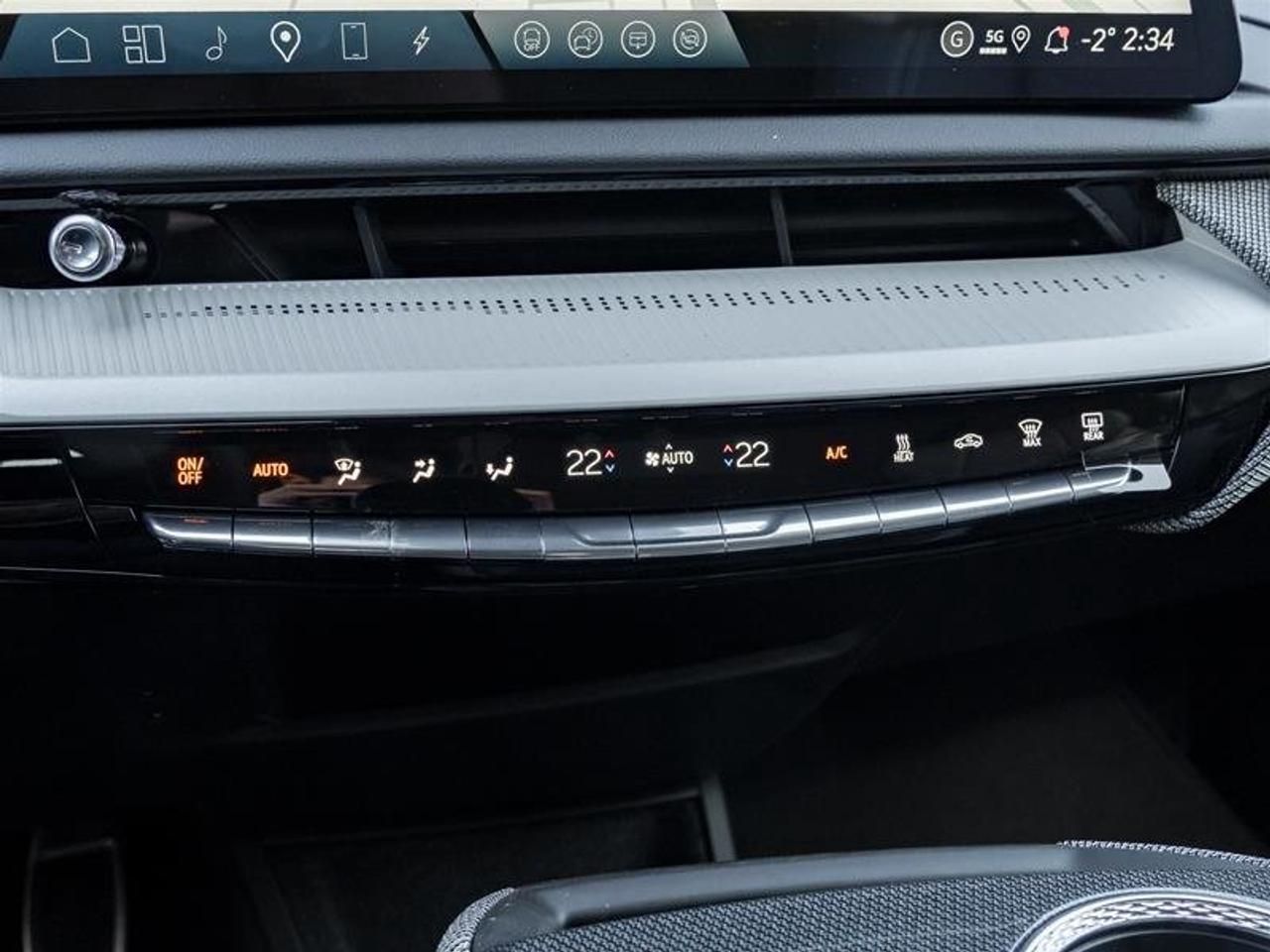 2026 Cadillac OPTIQ Luxury Photo