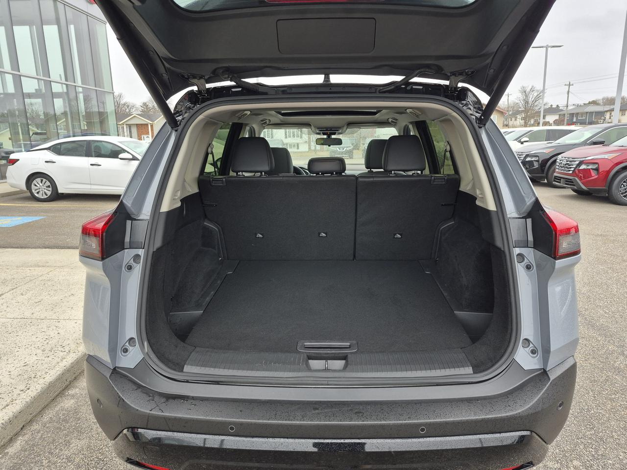 2023 Nissan Rogue SV MIDNIGHT LEATHER, POWER LIFTGATE Photo