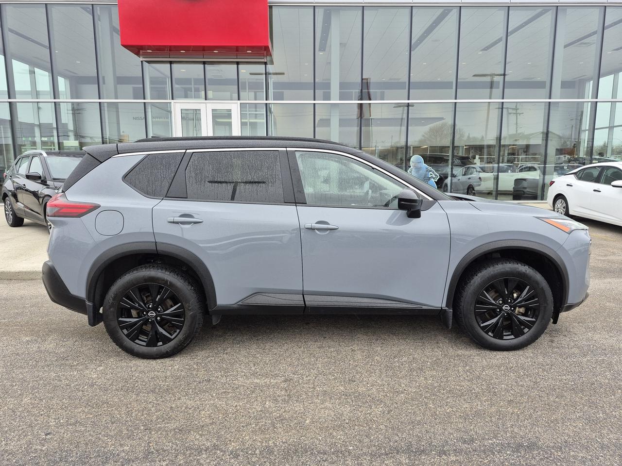 2023 Nissan Rogue SV MIDNIGHT LEATHER, POWER LIFTGATE Photo
