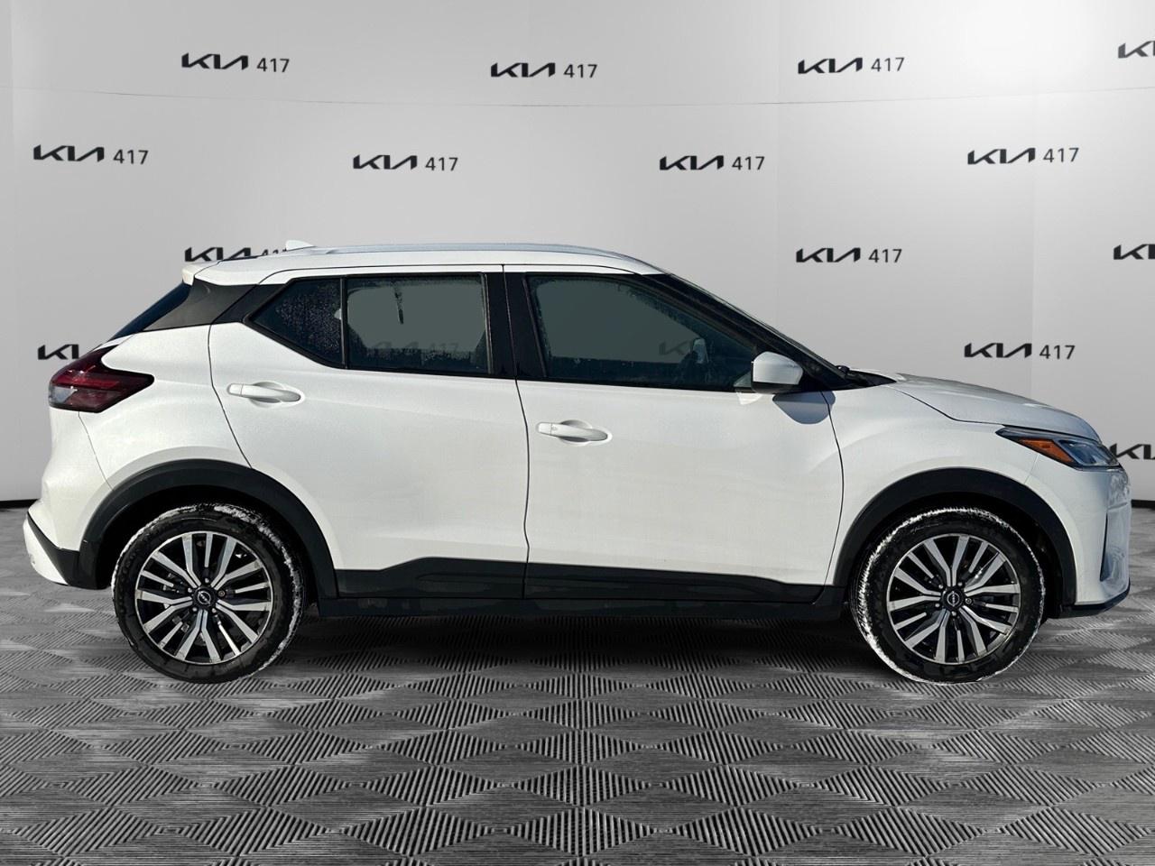 2022 Nissan Kicks SV FWD Photo