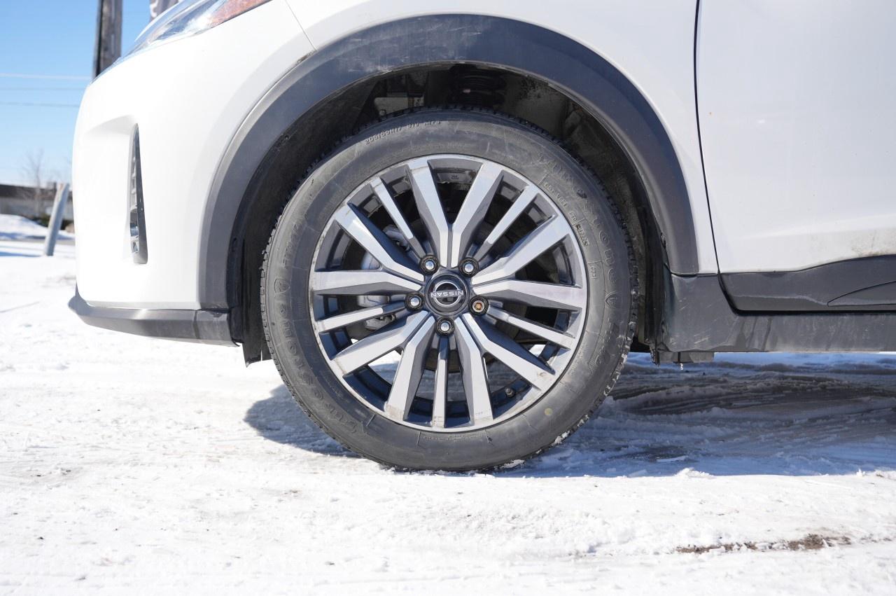2022 Nissan Kicks SV FWD Photo