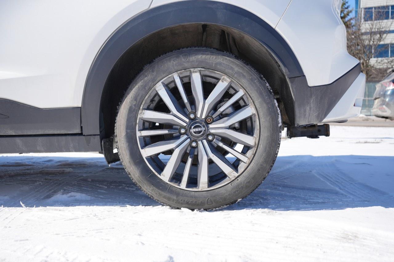 2022 Nissan Kicks SV FWD Photo