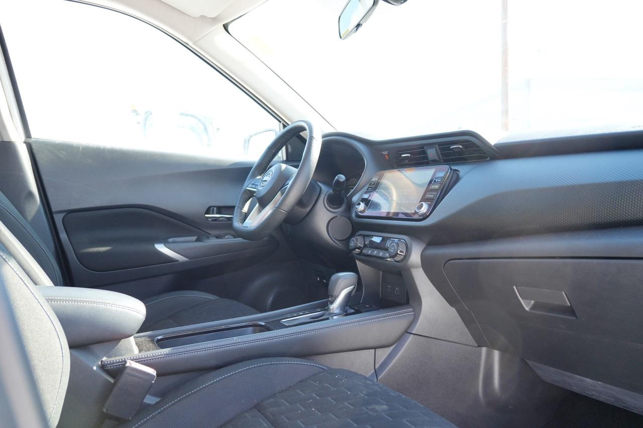2022 Nissan Kicks SV FWD Photo