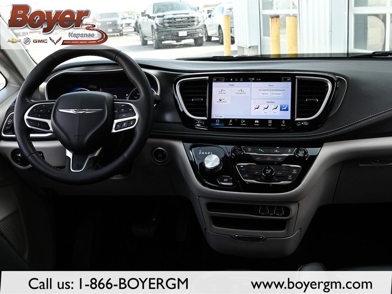 2023 Chrysler Pacifica Touring L FWD Photo