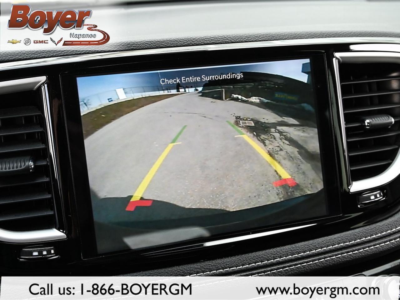 2023 Chrysler Pacifica Touring L FWD Photo