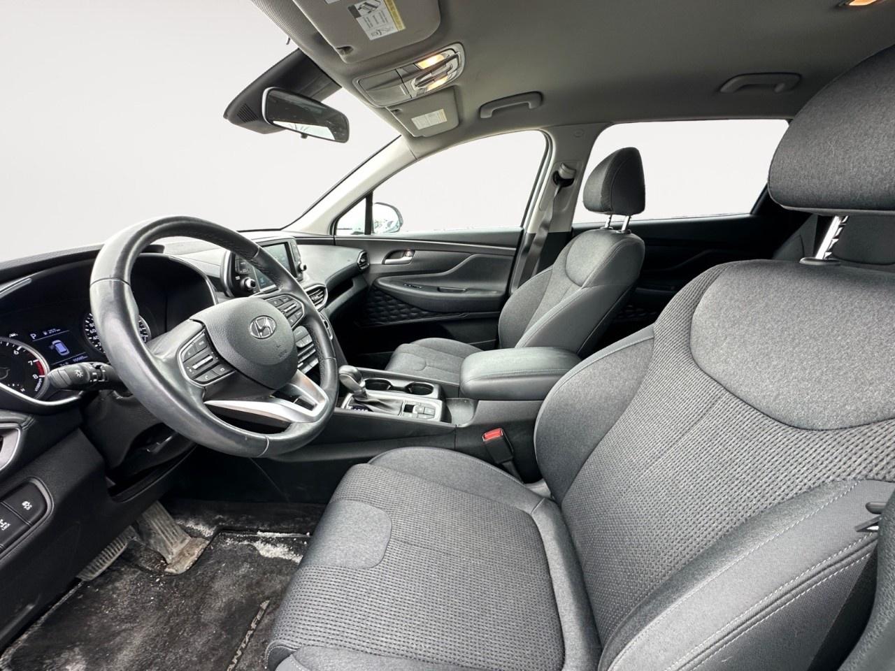 2020 Hyundai Santa Fe 2.4L Essential AWD w/Safety Package Photo